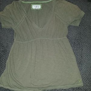 American Eagle v-neck shirt. Size medium